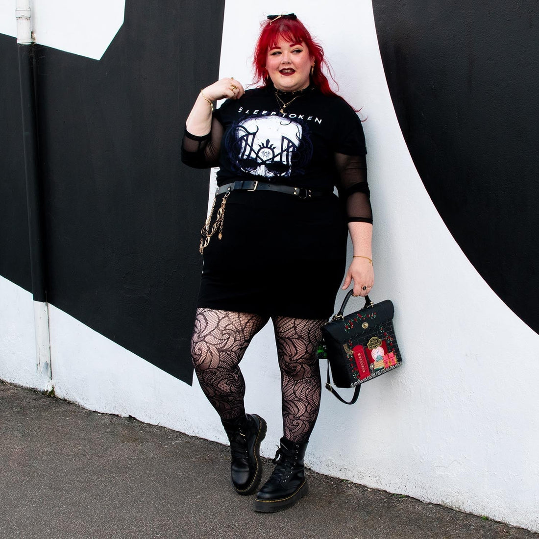 The Most Luxurious Dark Romantic Style Clothing to Elevate Your Wardrobe